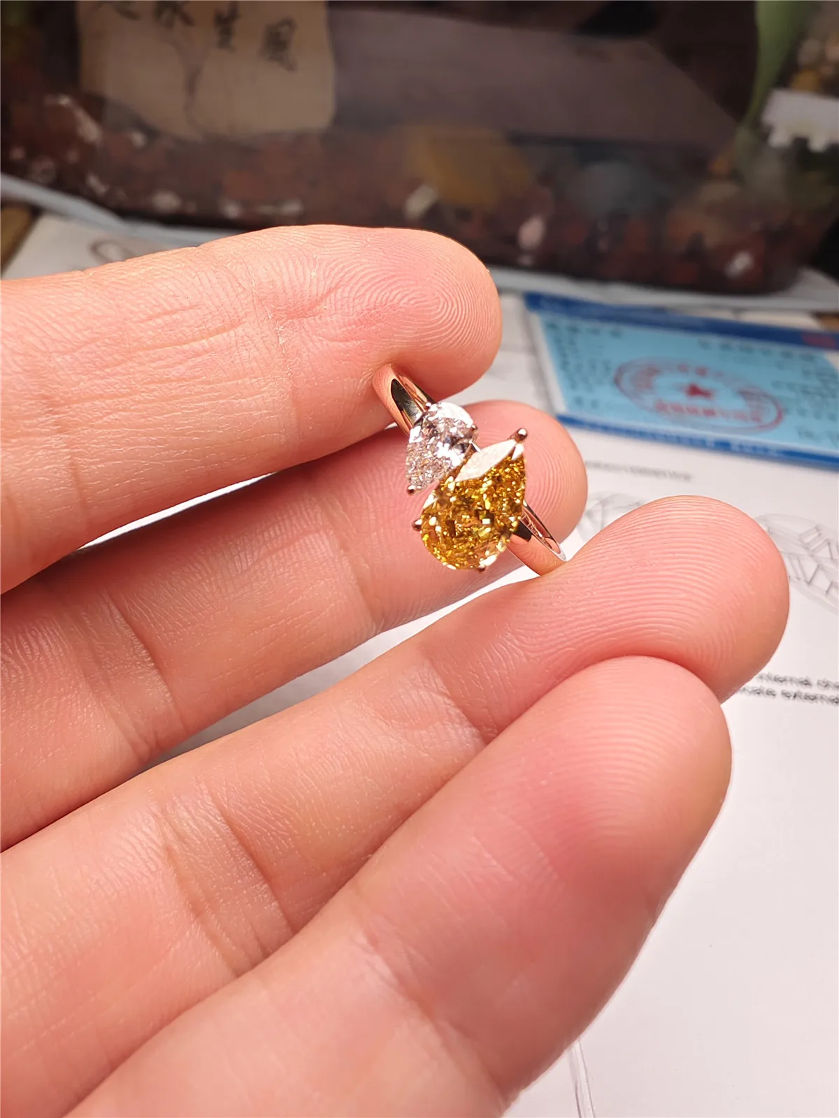 18K Solid Gold Lab-Grown Diamond Teardrop-Shaped Yellow Double Stone (1CT/0.3CT) Bicolor Wedding Ring Set High-End Jewelry Custo