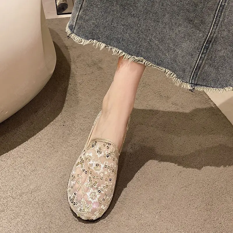 Women Summer Breathable Mesh Slip On Shoes Lace Flat Soft Sole Traditional Cloth New 2026