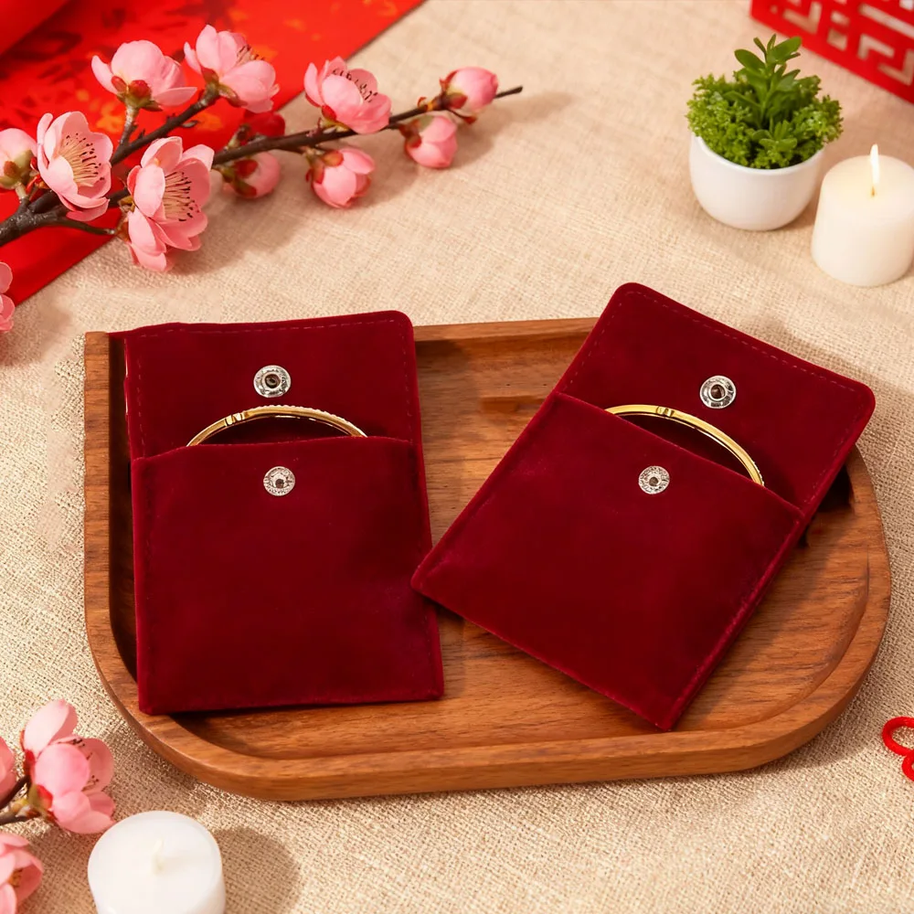 Sac à bijoux en velours de vin avec Logo personnalisé, 100 pièces, Mini pochette cadeau en flanelle de velours et daim avec bouton, Logo imprimé personnalisé en relief