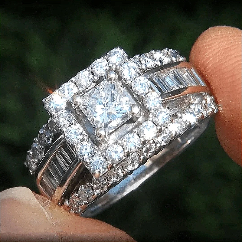 Modischer, klassischer, mit funkelndem synthetischem Zirkonia besetzter, versilberter Ring für Damen, eleganter Schmuck für Hochzeit und Verlobung