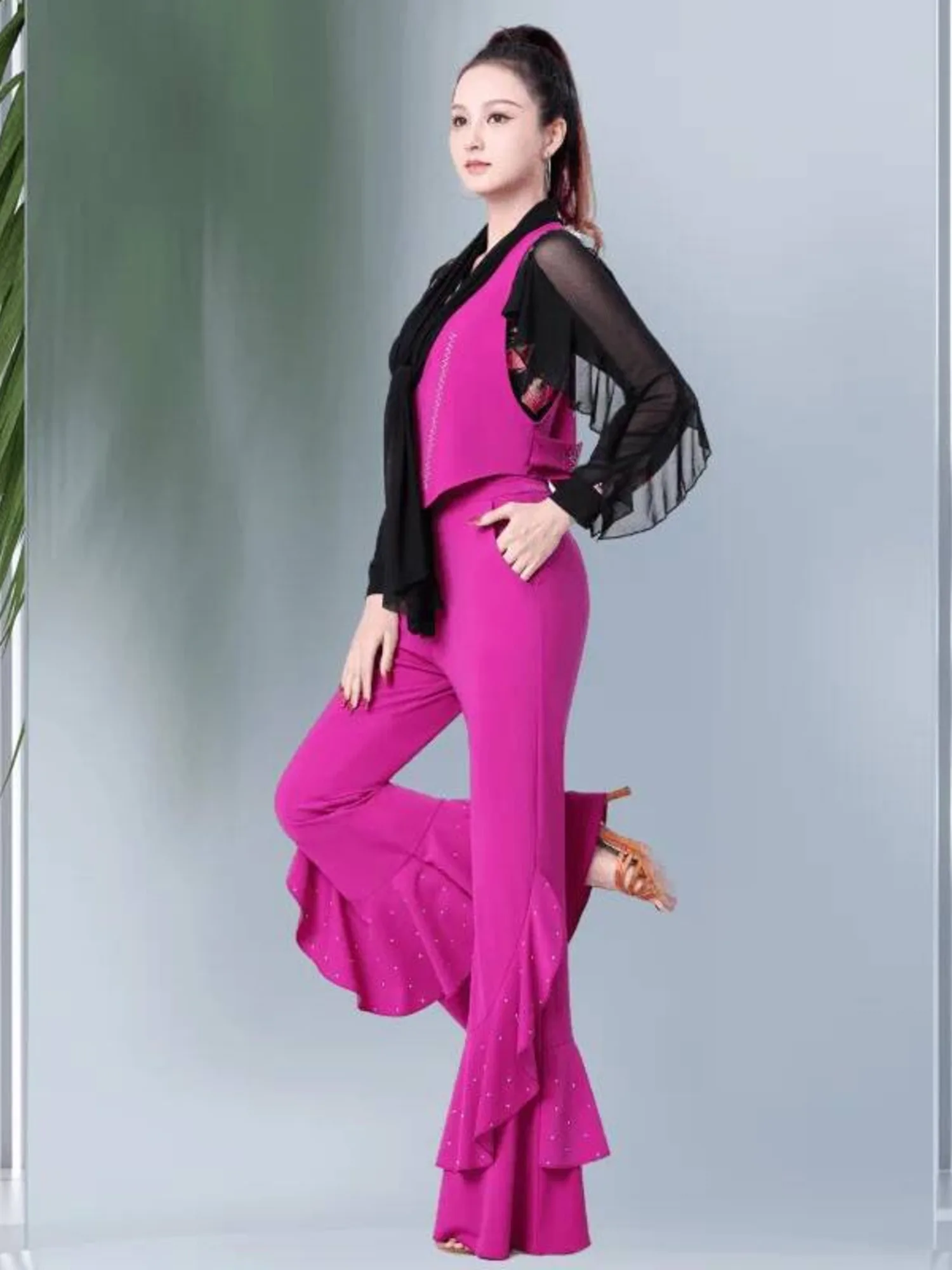 

Solid Color High Waist Flared Dance Pants with Ruffle– Slim Fit Stage Performance Trousers for Ballroom or Modern Dance Trousers