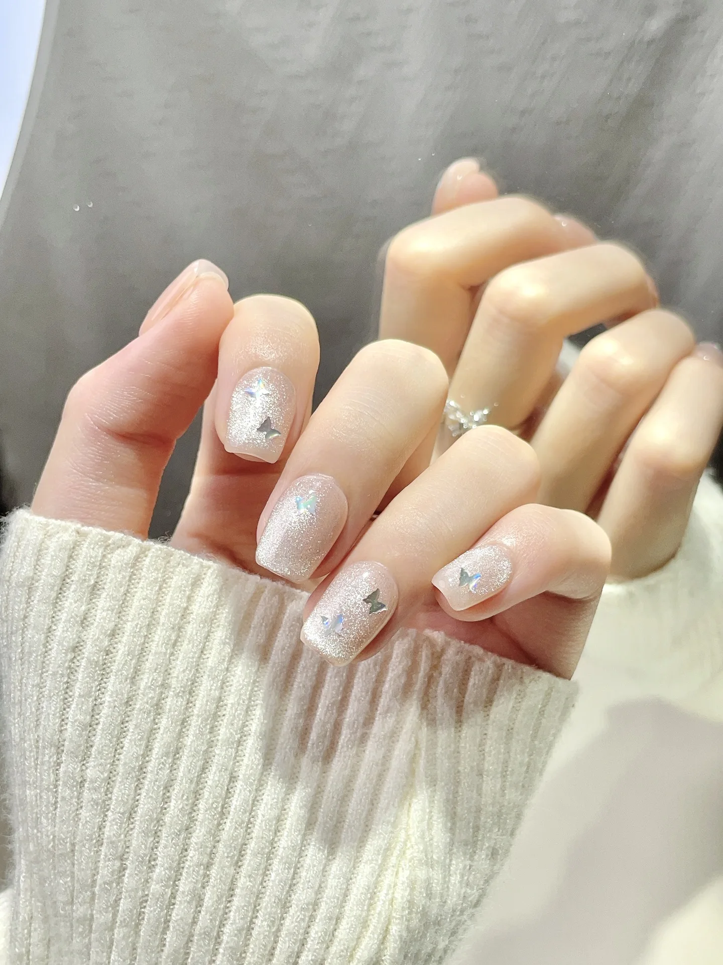 

（Handmade Manicures)10 PCS Short Trapezoidal Romantic Butterfly Milk Tea Ceramic Champagne Cat's Eye Detachable Fake Nail Patch