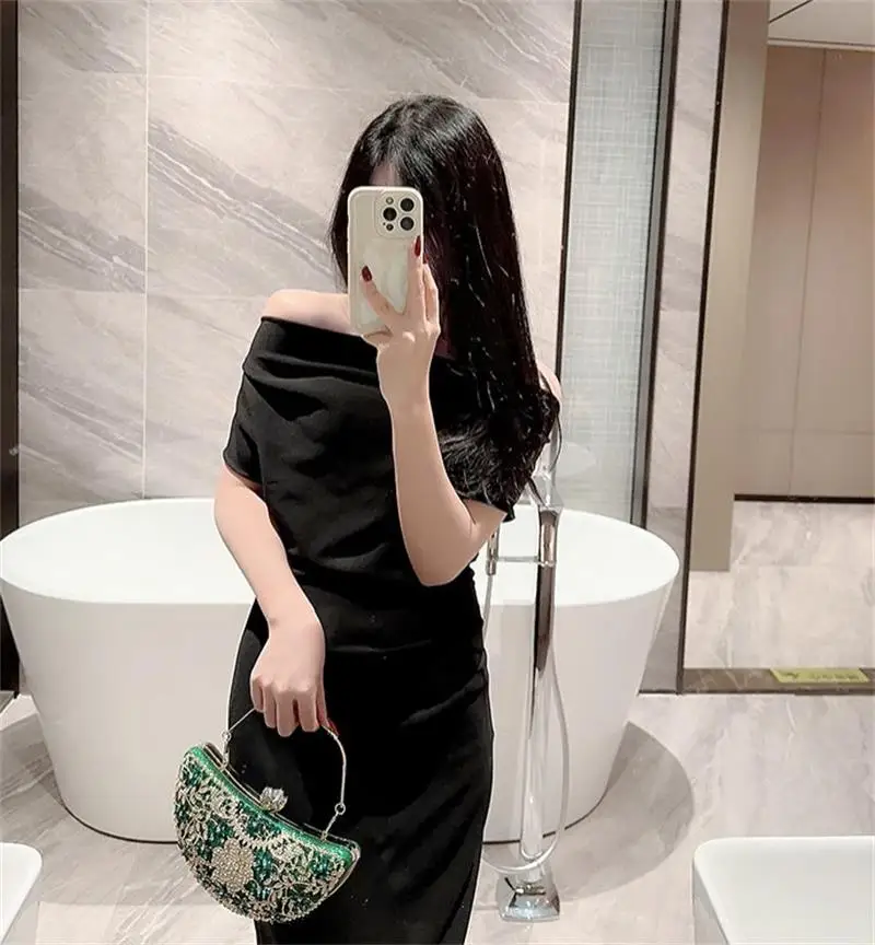 Luxury Banquet Bag Water Diamond Banquet Handheld Bag Sparkling Brilliant Dress Bag Chain Strap Diagonal Straddle Bag Party Bag