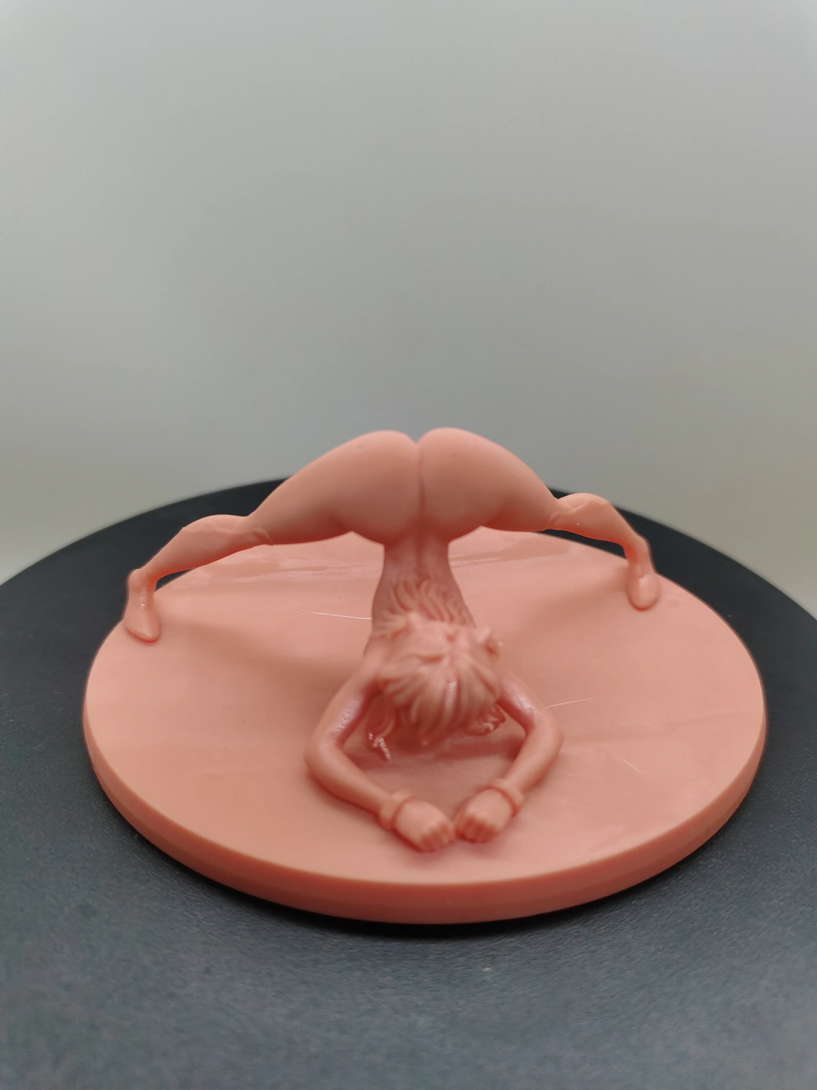 Figurka żywiczna w skali 1/24, skromna dziewczyna leżąca, NSFW, zestaw do samodzielnego montażu, niezmontowany i niepomalowany, zabawka do druku 3D.