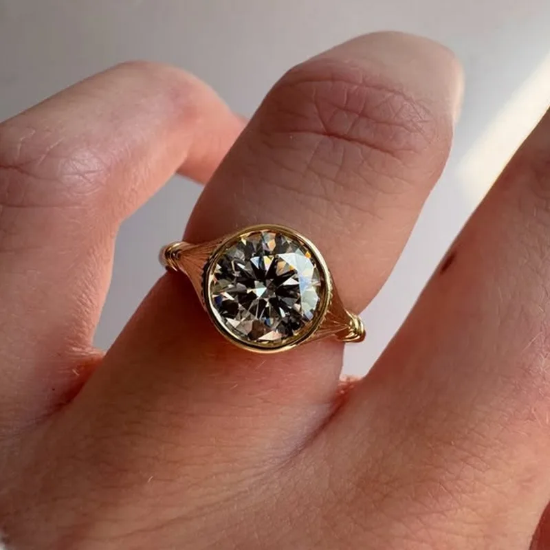 Solid 925 Sterling Silver Ring Fully Set with Moissanite Festive Gift Ideal for Any Occasion