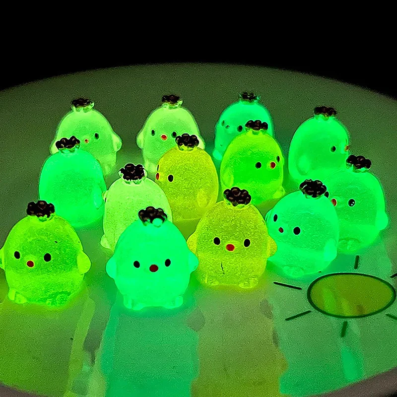 Glowing Chicken Mini Figurines, Crown Landscape Ornament, Glow in the Dark, Miniature DIY Home Flower Potted Decor, 2 Pcs, 6Pcs