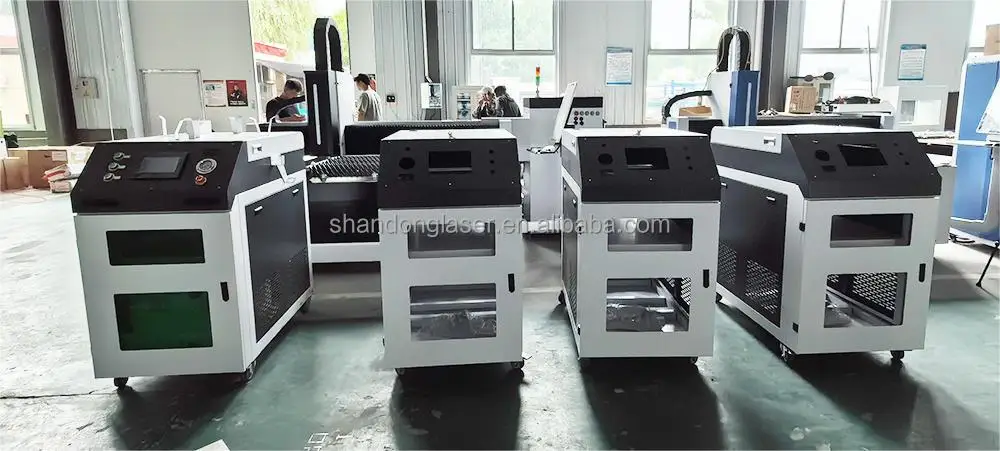 2024 Nuovo Pulitore Laser 1500w 2000w Macchina per la Pulizia della Ruggine Pulitore Laser a Fibra Pulitore Macchina di Saldatura per il Metallo 2000w 3000W
