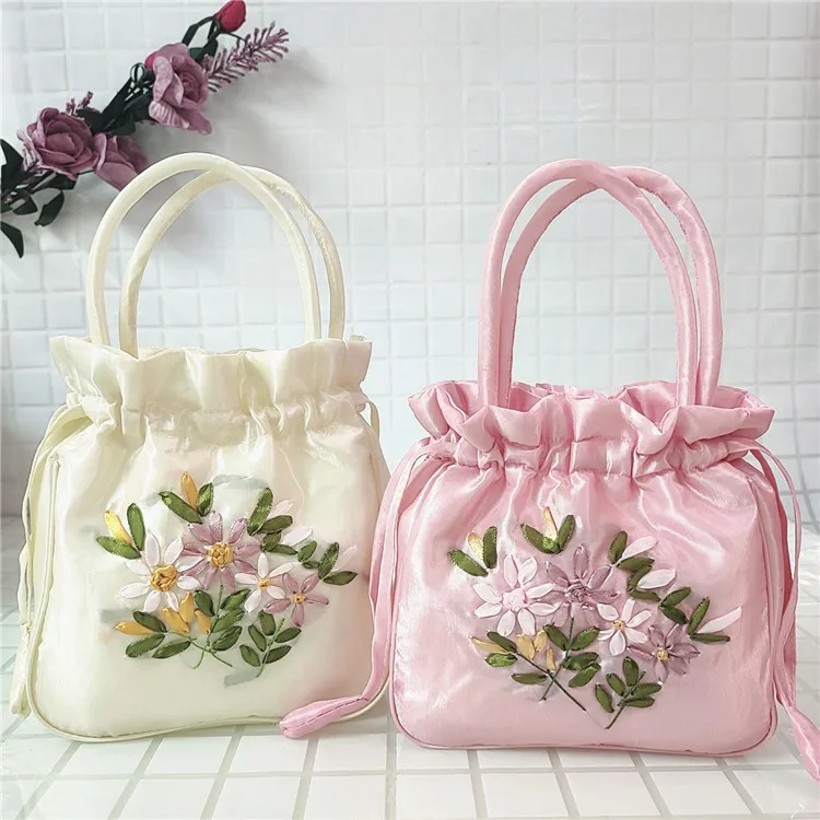 Ethnic Style Handmade Embroidery Handbag Ancient Style Floral Embroidered Drawstring Closure Tote Small Bag 2024 Bags for Women