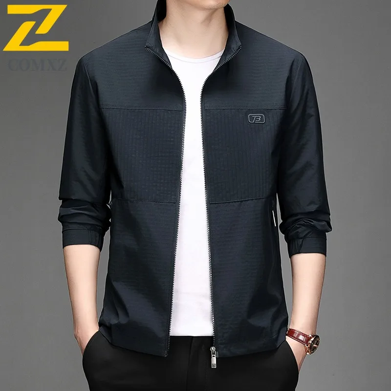 

COMXZ деловая куртка с воротником-стойкой, мужская универсальная повседневная удобная куртка премиум-класса, однотонное дорожное ветрозащитное прочное осеннее пальто