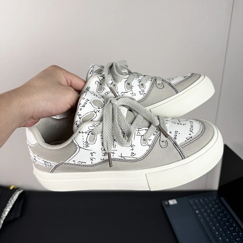 

2025 New Men's Board Shoes,sneakers,skate shoes,Casual Shoes Affordable Daily Wear Best-Selling Travel Outdoor shock-absorbing