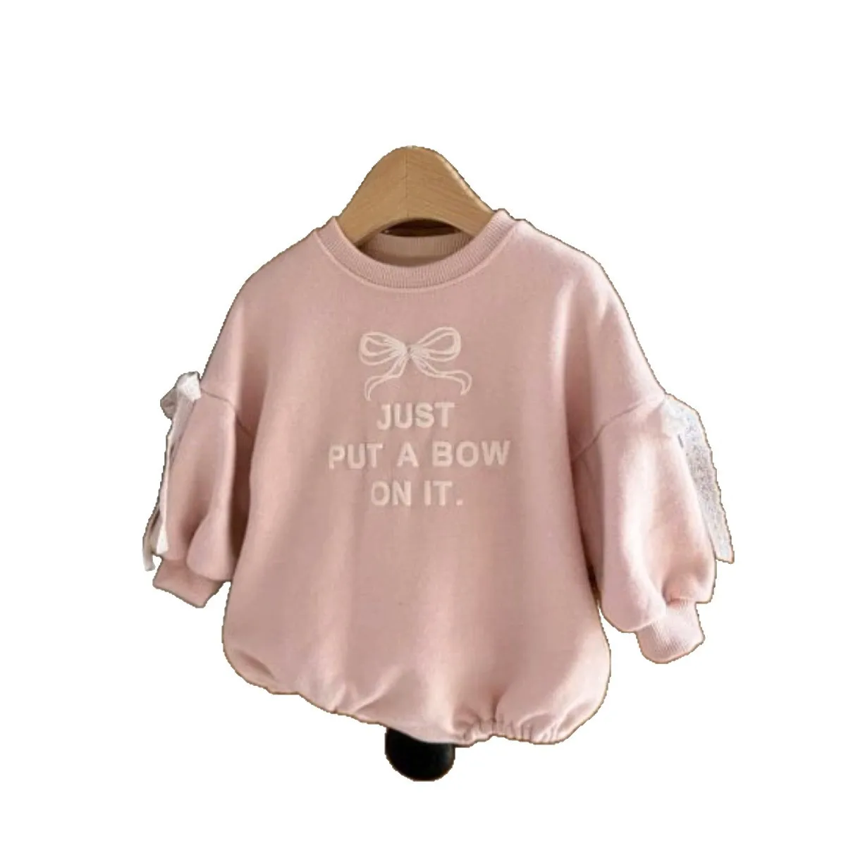 بدلة شتوية جديدة لعام 2025 من الصوف للأطفال الرضع من القطن بدلة مطبوعة بحروف على شكل فيونكة بالإضافة إلى ملابس مخملية سميكة لحديثي الولادة دافئة 0-24 متر