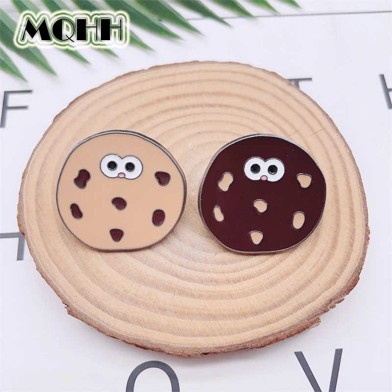 Creative Food Chocolate Biscuit Enamel Pins Sweet Eyes Round Alloy Brooch Badge Fashion Jewelry Gift For Friends