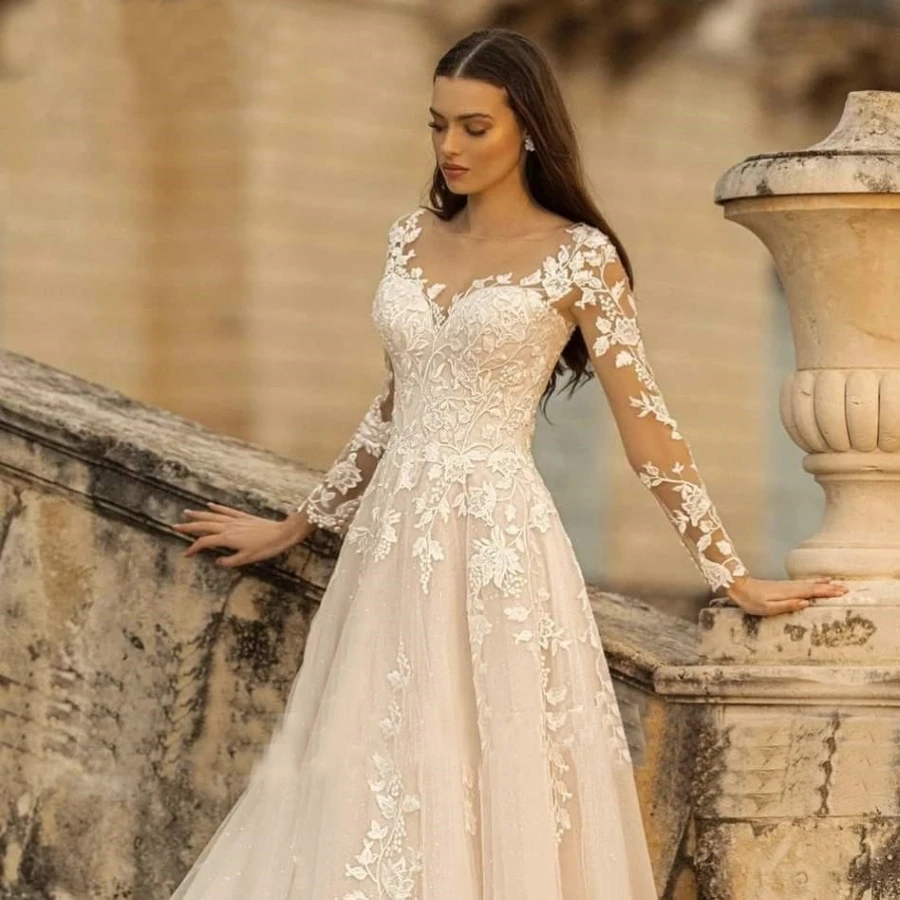 Deep V backless wedding dress 2024 perspective long sleeved summer new train slimming sexy simple dress.(100)