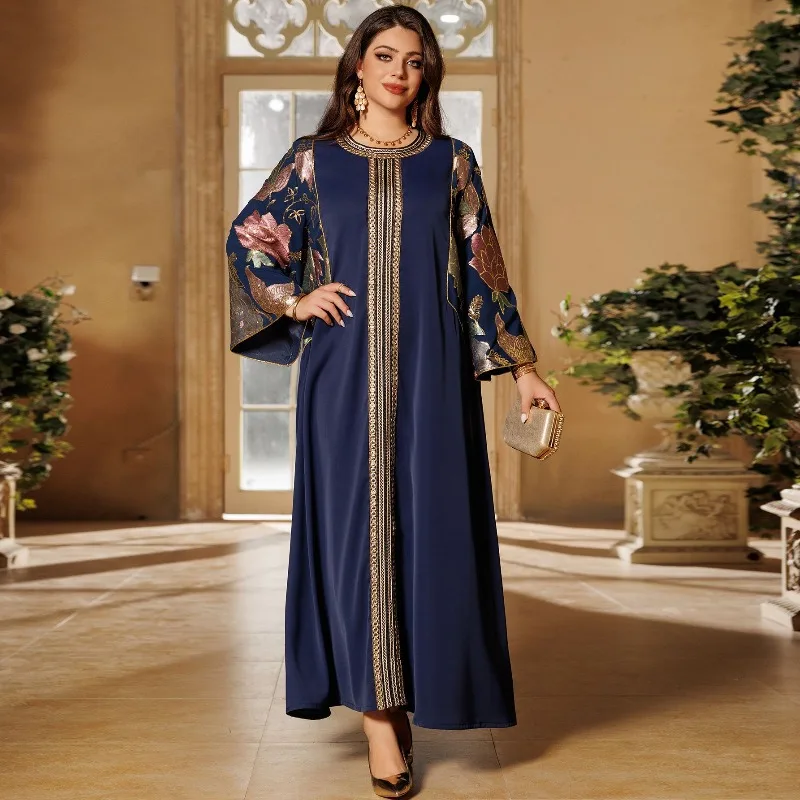 

Elegant Dubai Abaya Muslim Dress with Embroidery Long Robe for Women