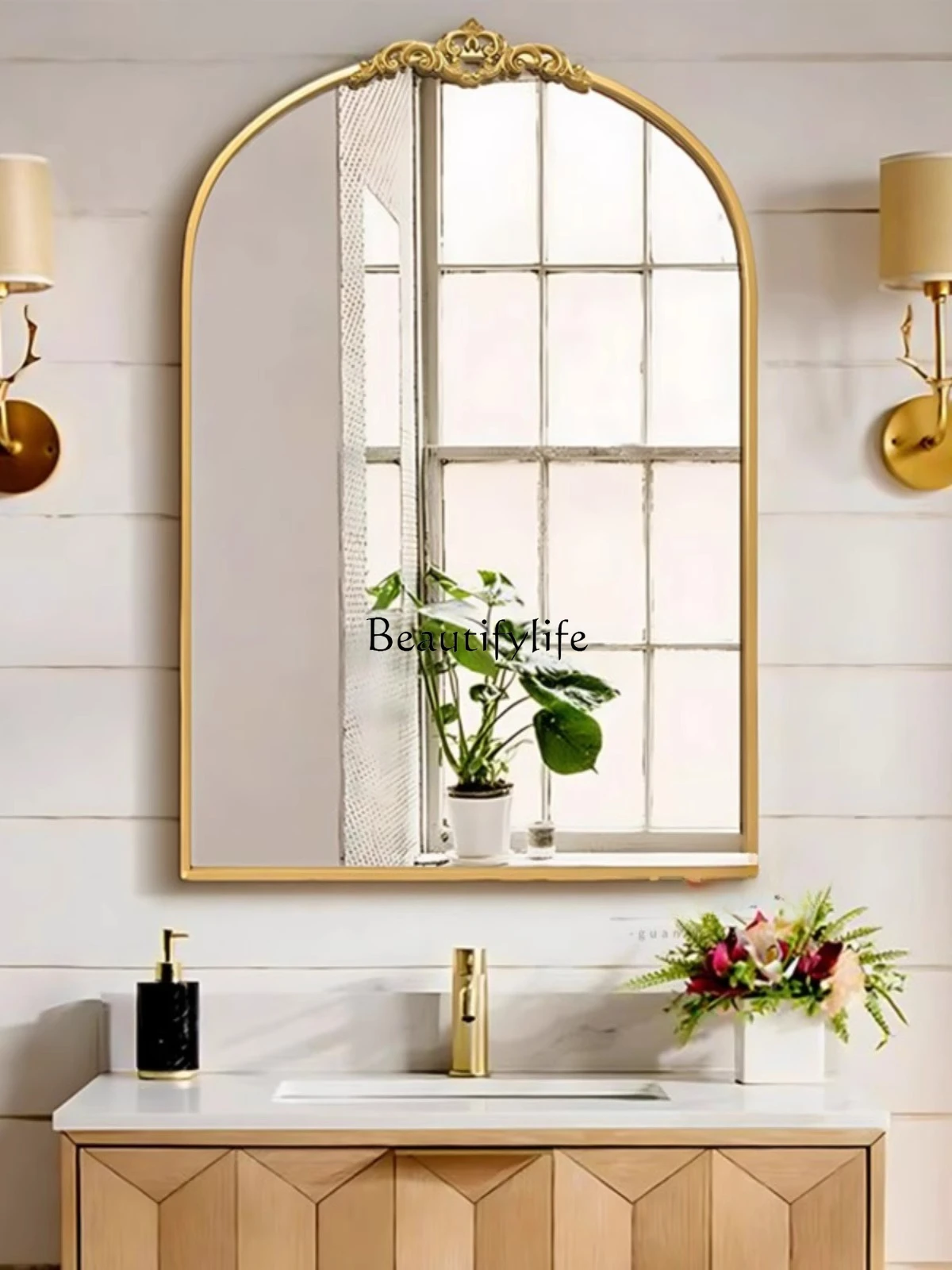 

French retro wall-mounted bathroom mirror vanity vanity mirror