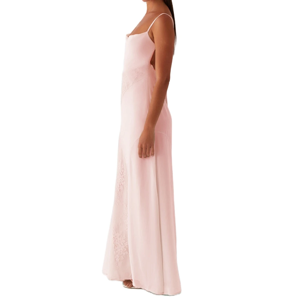 ผู้หญิงหรูหราเย็บปักถักร้อยชุดยาวลูกไม้ Patchwork Cami ฤดูร้อน Tie-Up Backless สปาเก็ตตี้ชุดสายคล้อง