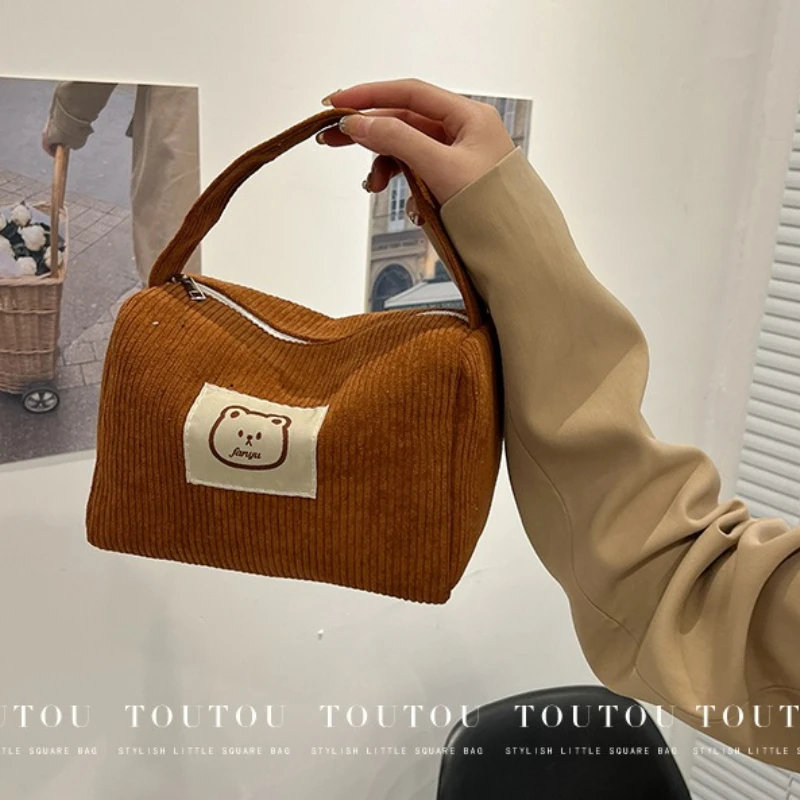 

Новая вельветовая косметичка, большая мягкая косметичка с ручкой, милый плюшевый модный кошелек-клатч для женщин