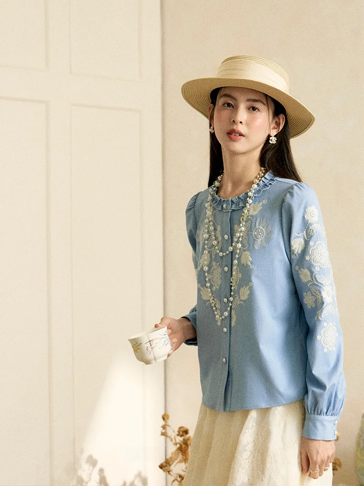 

Синяя женская блузка с вышивкой и сложным декором, длинный рукав, дизайн Sensation, французский свободный крой, новая осенняя коллекция