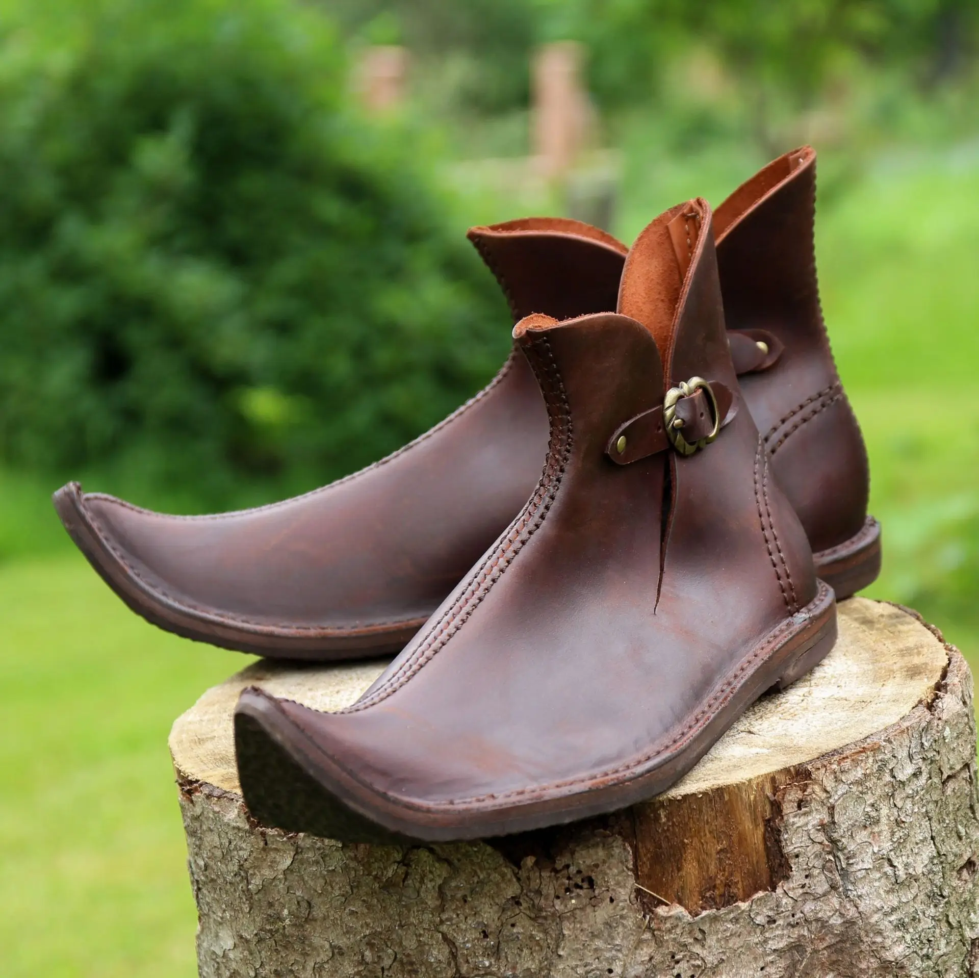 Mittelalterliche Renaissance Retro Ritterstiefel mit Spitzer Form für Halloween-Rollenspiele, Herrenstiefel für Piraten-Bühnenauftritte, Kurze Stiefel aus PU-Leder – Detail 6
