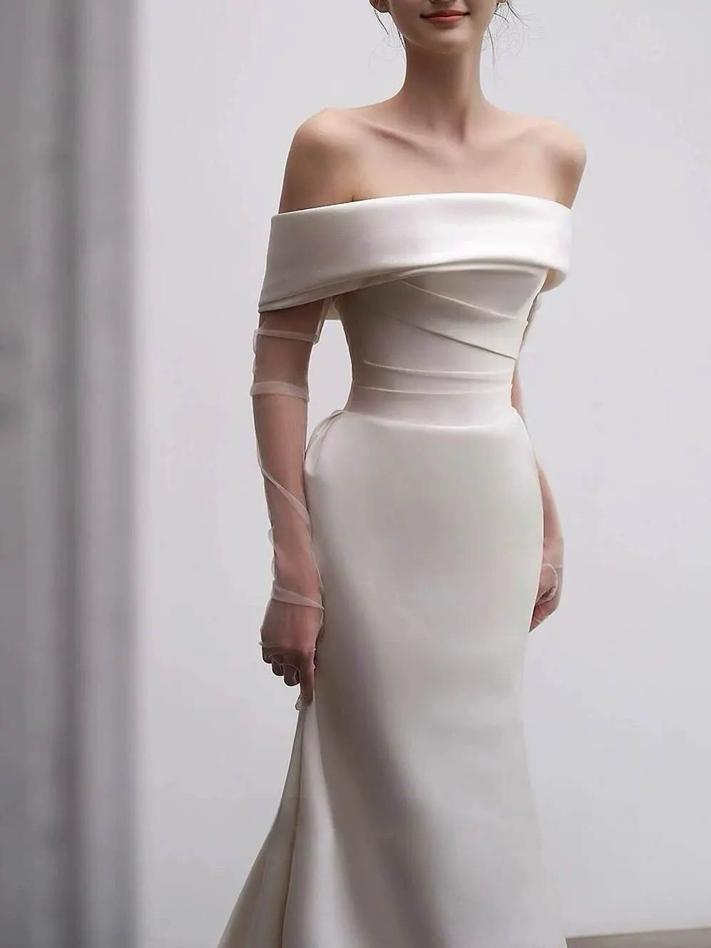 

Customized White Elegant Mermaid Wedding Dress Formal High Quality Lace Up Back Bridal Party Long Sleeves Satin Bridal Gowns