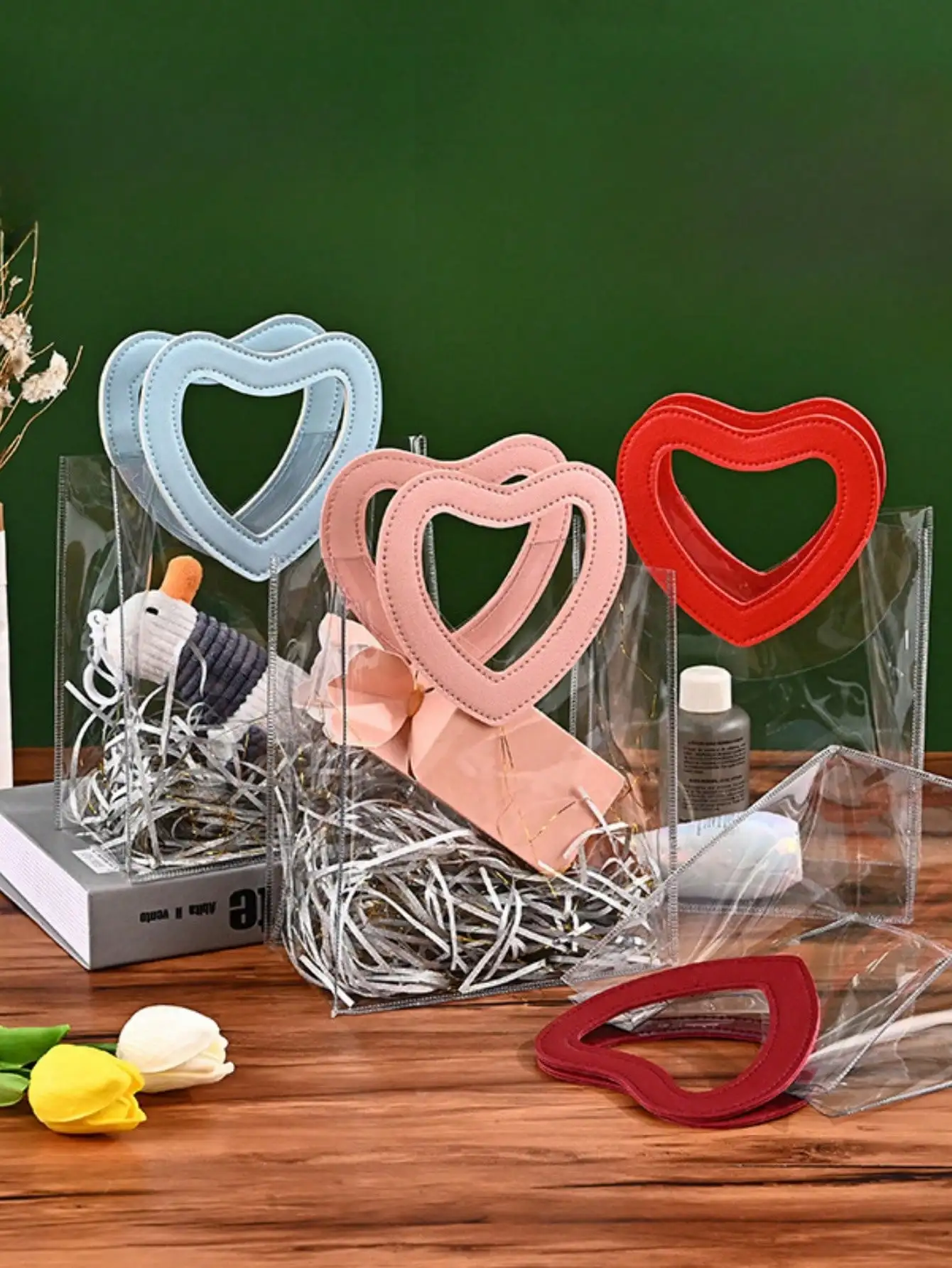 Multi-color heart-shaped gift bag Valentine\'s Day transparent heart-shaped handle gift bag 1pcs