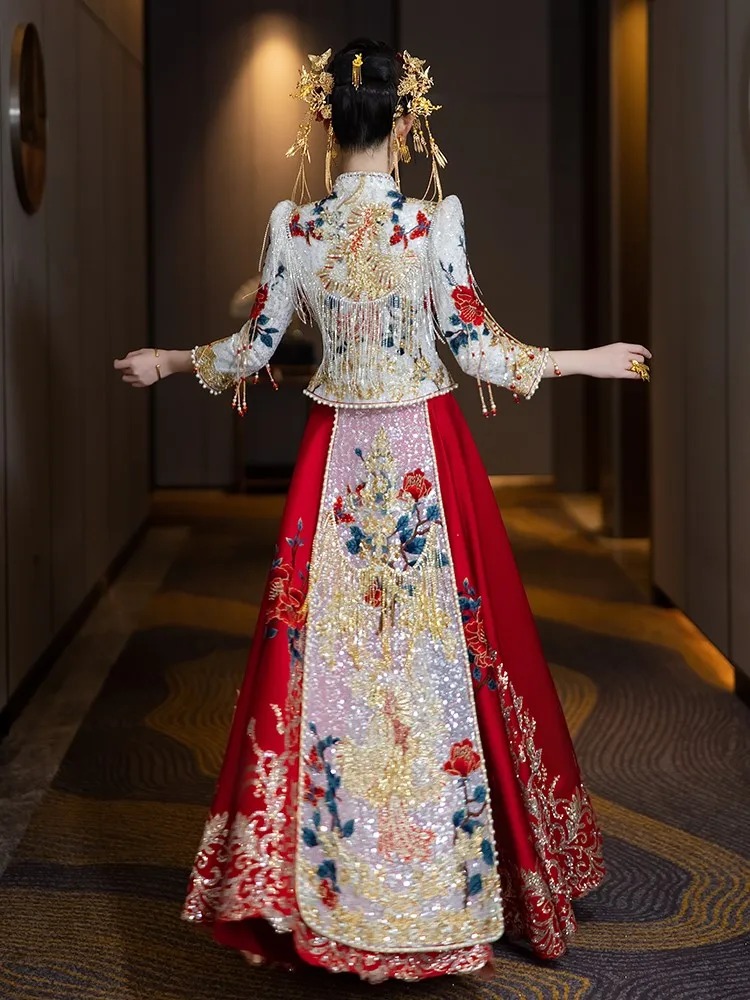 Neue Toasten- und Hochzeitskleidung im chinesischen Stil