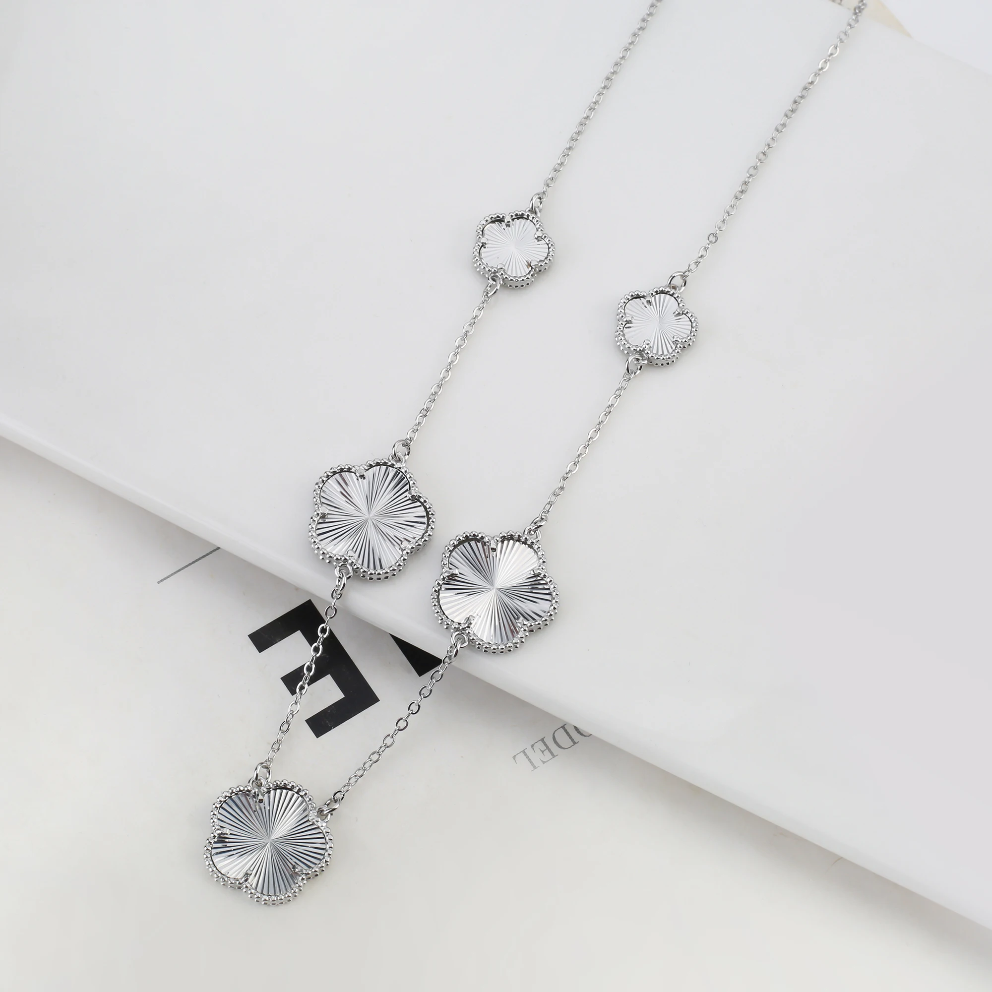 Women's Shiny Metal Plant Five Leaf Flower Set