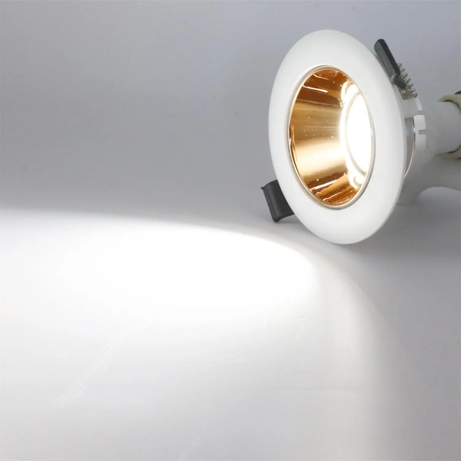 Oy inled niestandardowe aluminiowe oprawa oświetleniowa GU10 wpuszczane Led z regulowanym kątem Downlight