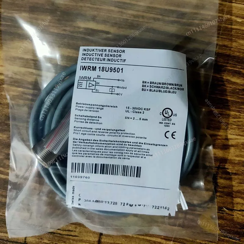 

1PCS NEW IWRM 18U9501 FOR Baumer Analog Sensor