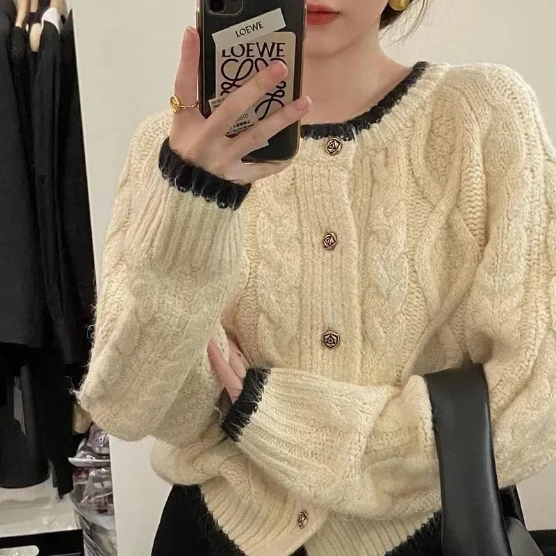 Korean Style New Contrast Color Crewneck Sweater Women's Autumn and Winter High-end Knitted Cardigan Jacket Women's Thickened