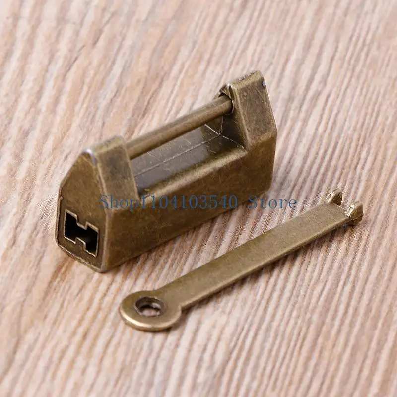 02DC Chinese Old Lock Vintage Brass Padlock Wedding Jewelry Box Catch With for