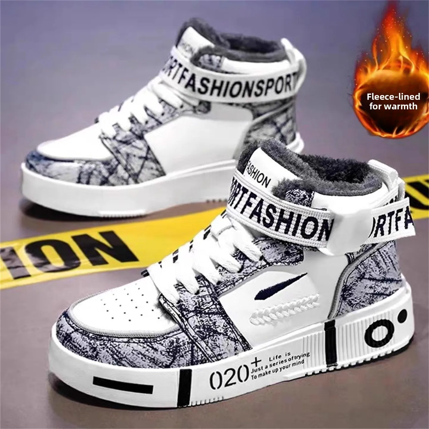 

Thickened Winter High-Top Men's Shoes Warm Cotton Sports Casual Board Shoes with Long Fur Inner for Youth And Teens