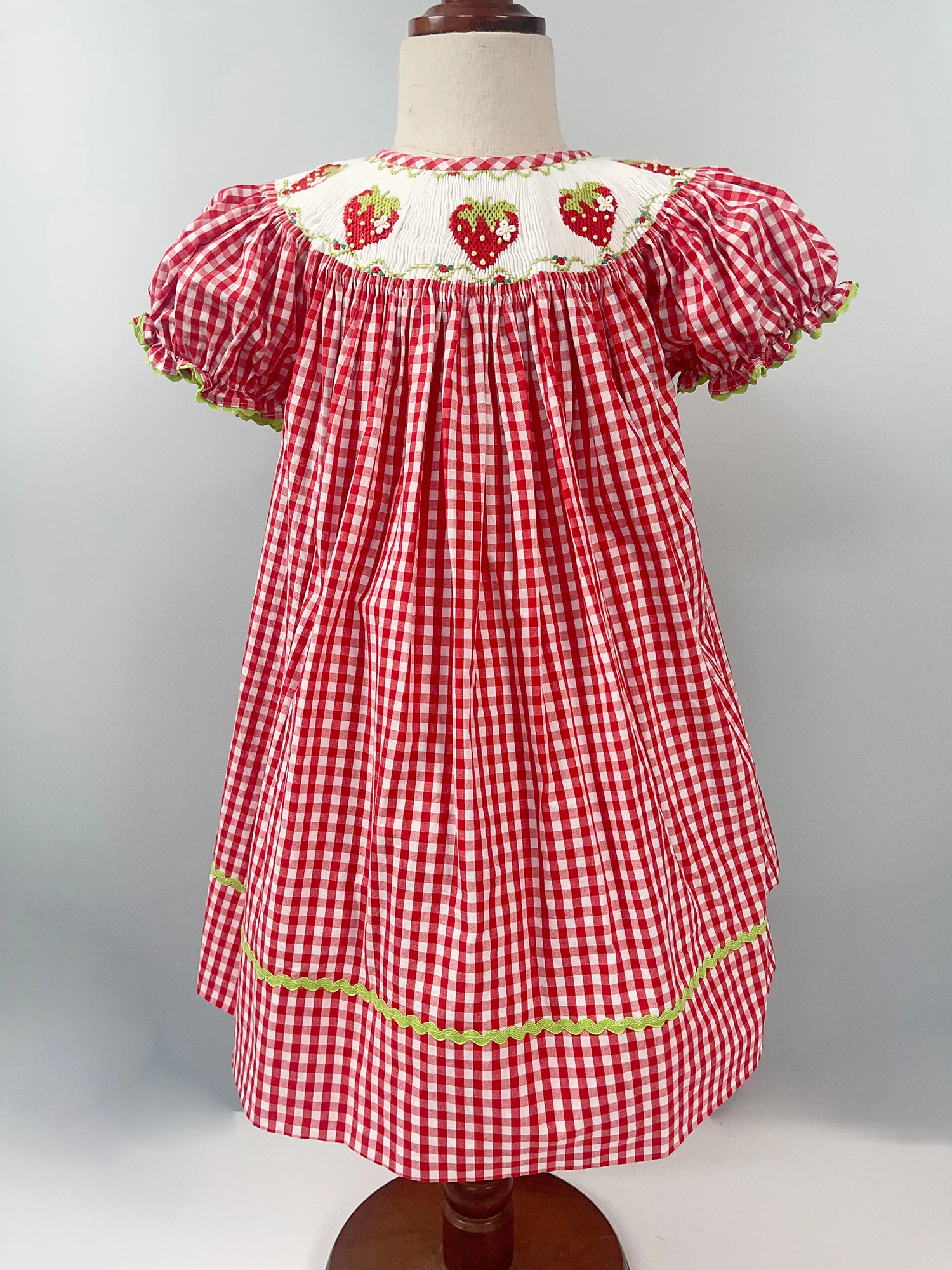 Summer Hot-Selling Girls Smocking Dress Handmade Strawberry Embroidery Cotton Red Plaid Bubble Sleeves Dress Split 2Pcs Set