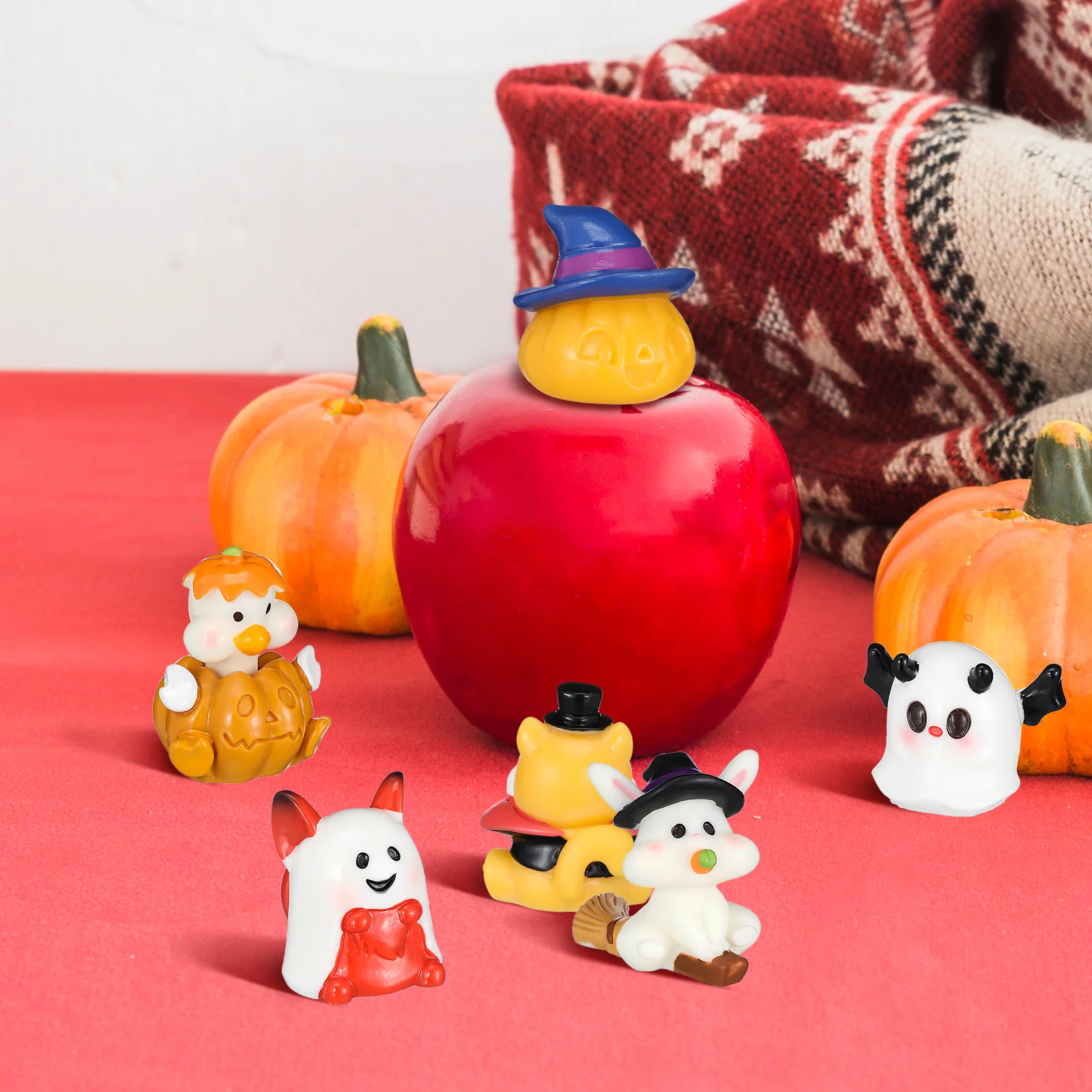 

6Pcs Halloween Resin Craft Mini Accessories Vivid Ghost Rabbit Pumpkin Figures for Micro Landscape Plant Decoration Halloween