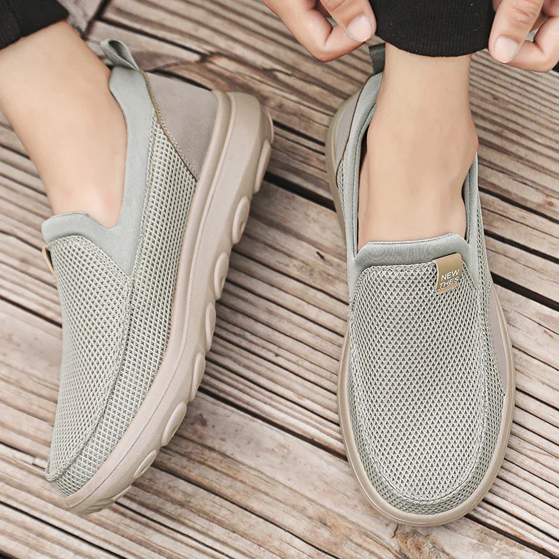 Men Casual Shoes Classic Loafers Anti-slip Soft Sole Breathable Flats Men Sneakers Outdoor Mesh Slip-on Driving Shoes Zapatillas