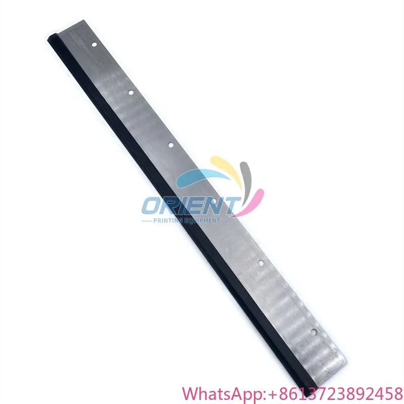 

High Quality 560x60x0.5mm 560*60*0.5mm 6 Round Hole 69.010.180 Wash up Blade for Heidelberg GTO 52 Printing Spare Parts