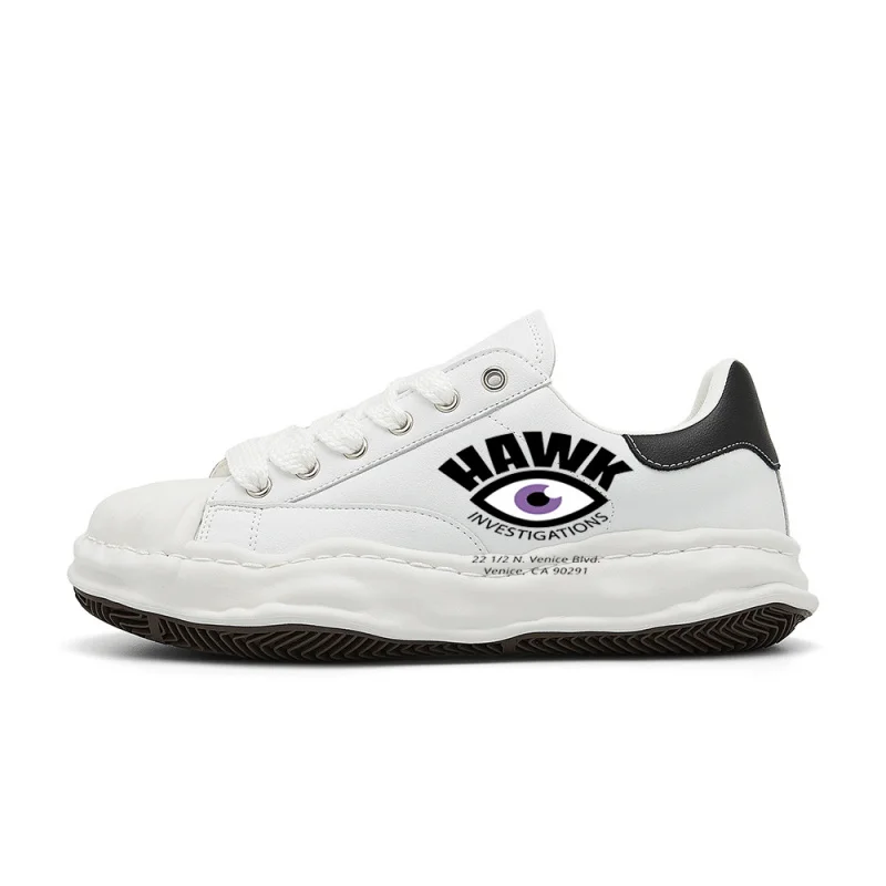 

Ретро-кроссовки для уличной моды от Kate Bishop's Hawk Eye Investigations: стильные, удобные и универсальные.