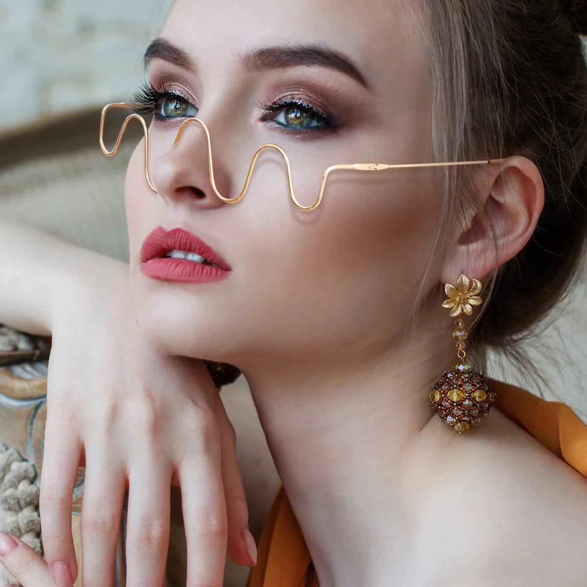 

1 pc Diamond Glasses Women Spectacle Lensless Metal Decorative Fashion Party Accessories Holiday Semi-Rimless Glasses Gift