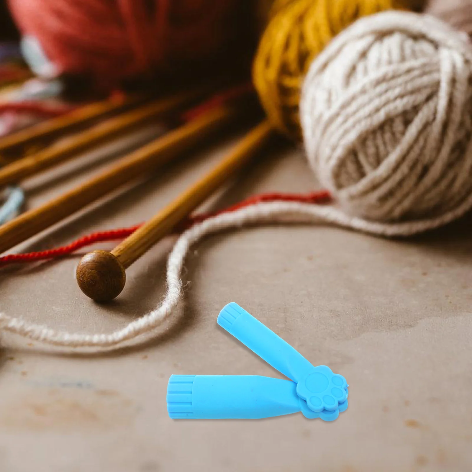 

4Pcs Knitting Needle Protectors Lightweight Reusable Covers for All Knitting Projects Nonslip Stoppers Needle Knit