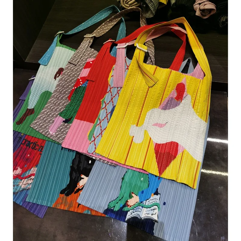 Miyake Pleated New Niche Design Cartoon Mini Knitted Phone Bag Versatile Compact Portable Commuter Crossbody Small Square Bag