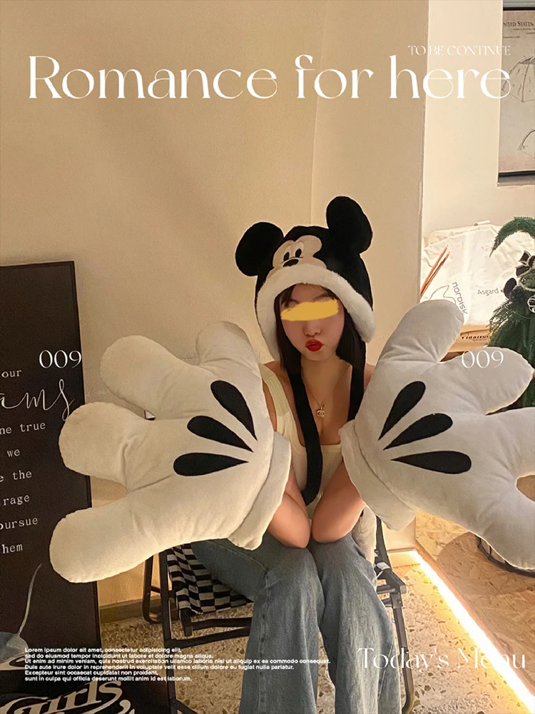 Disney Mickey Photo Plush Gloves Cartoon Photo Pillow Pointing East to West Game Props, Birthday Gift