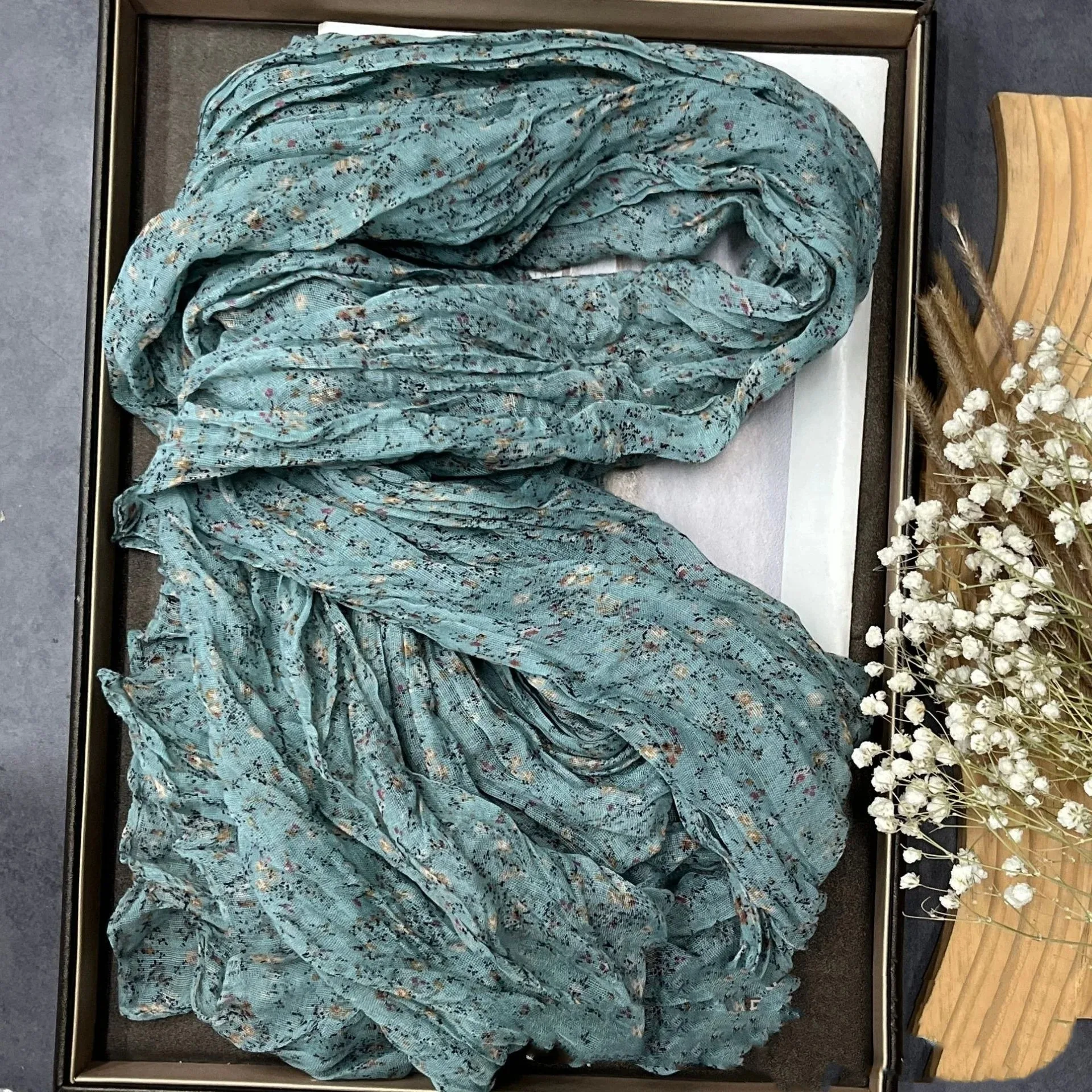 Katoen en linnen geplooide dunne retro literaire veelzijdige sjaal kleine bloemensjaal gaas Japanse nieuwe mannen en vrouwen