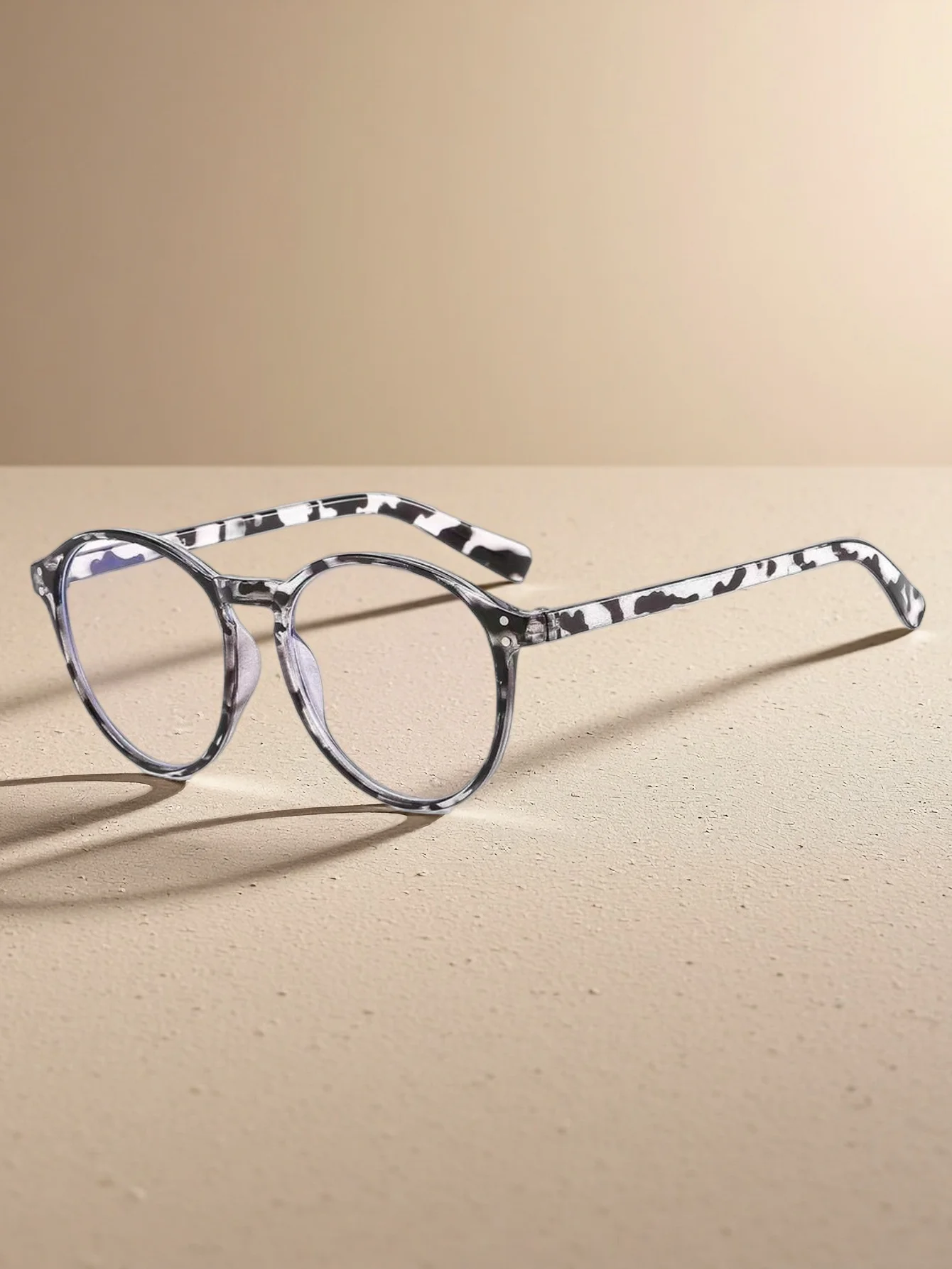 Neue Lesebrille Vollformat schlichter flacher Spiegel Meter Nagel Retro runder Rahmen alte Brille heiße Explosionen.