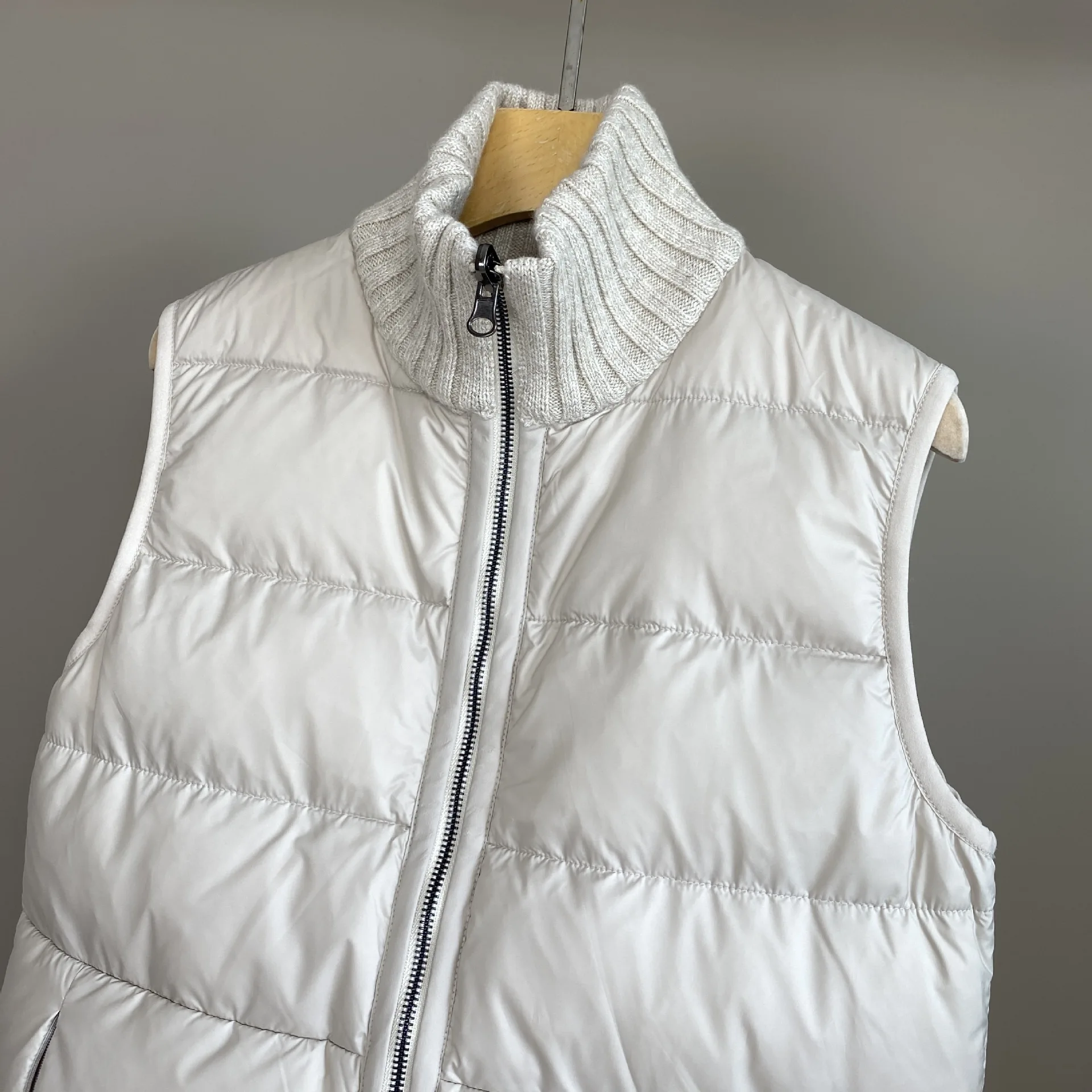 2025 가을 겨울 신상 스탠드 칼라 캐시미어 린넨 구스 다운 베스트 패셔너블하고 다재다능한 여성용