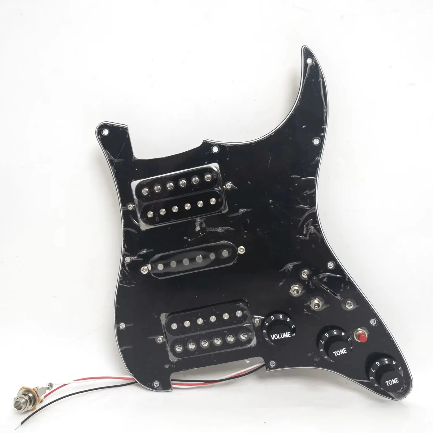 Pickguard محملة مسبقًا مع تقسيم الملف ألنيكو 5 هامبوكر التقاطات لقطع غيار الجيتار الكهربائي ST