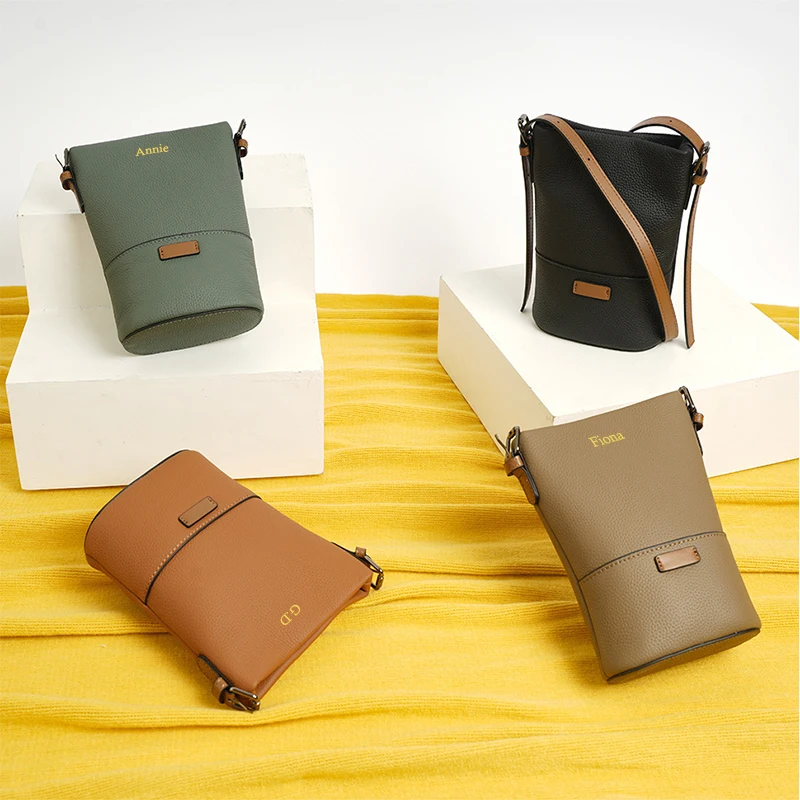 2023 Custom Logo Woman Leisurely Fashion Cell Phone Lettering Genuine Cow Leather Crossbody Bag Business Female Mini Purse