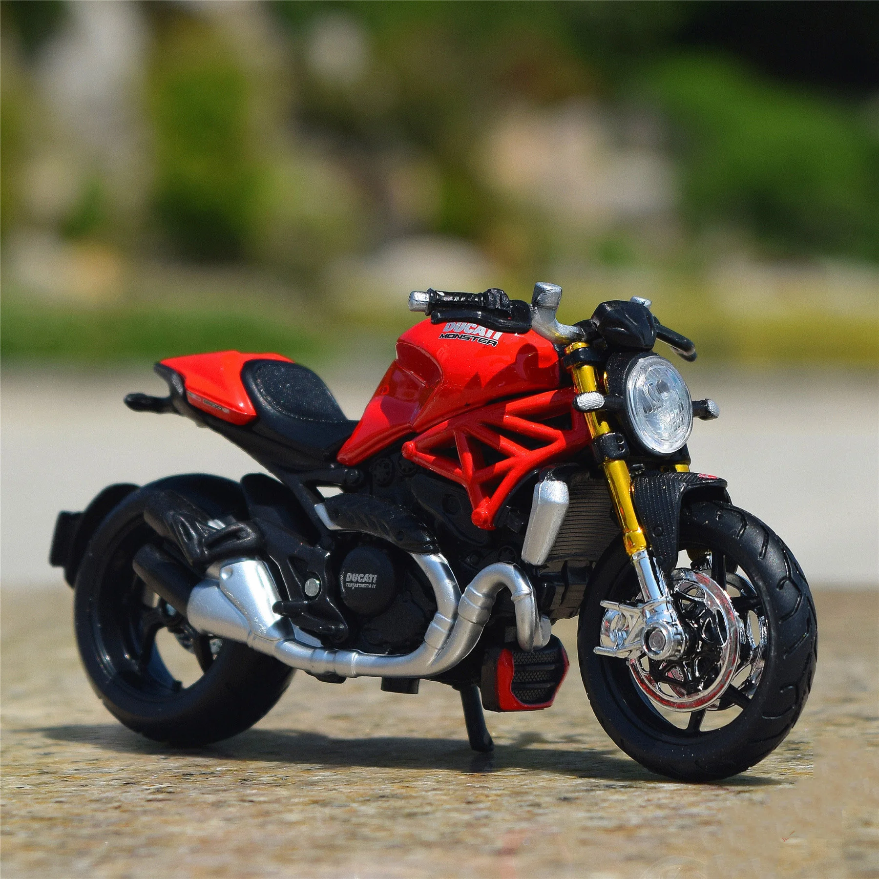 Maisto 1:18 DUCATI Monster 1200S Alloy Racing Motorcycle Model Simulation Diecast Metal Street Sports Motorcycle Model Kids Gift