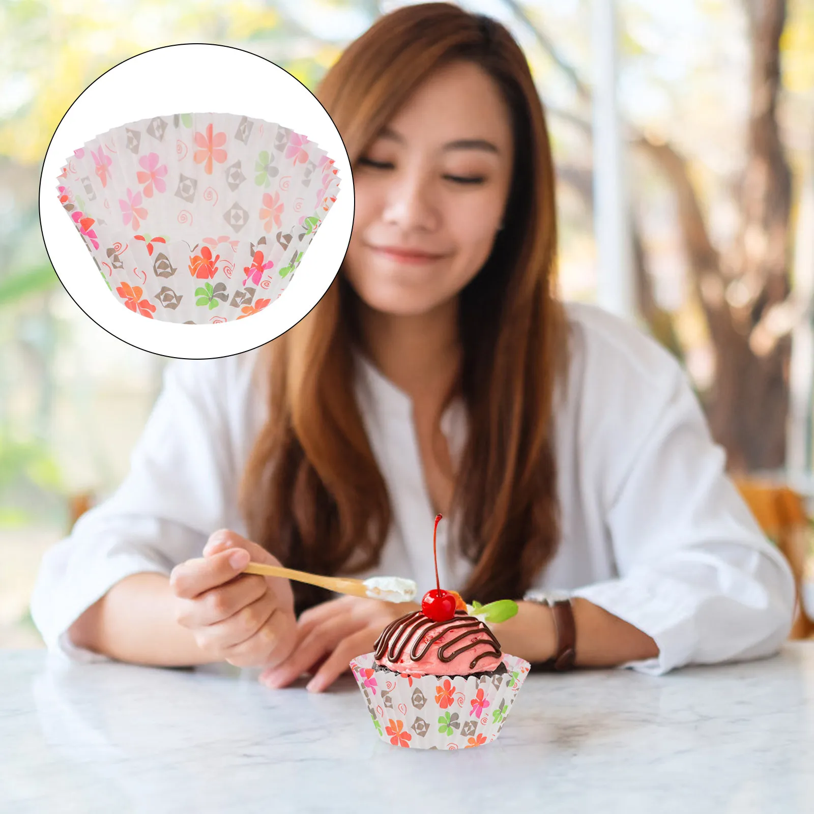200 pcs Paper Muffin Cups Cupcake Liners Baking Wrappers for Cakes Desserts Parties Weddings Baby Showers