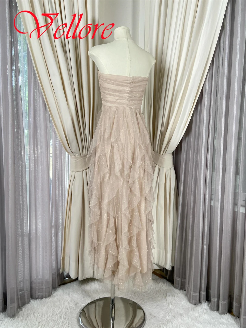 

Customized High Quality champagne Organza Evening Dress Delicate Strapless Sleeveless Cocktail Dress Sexy Zipper Back Prom Dress