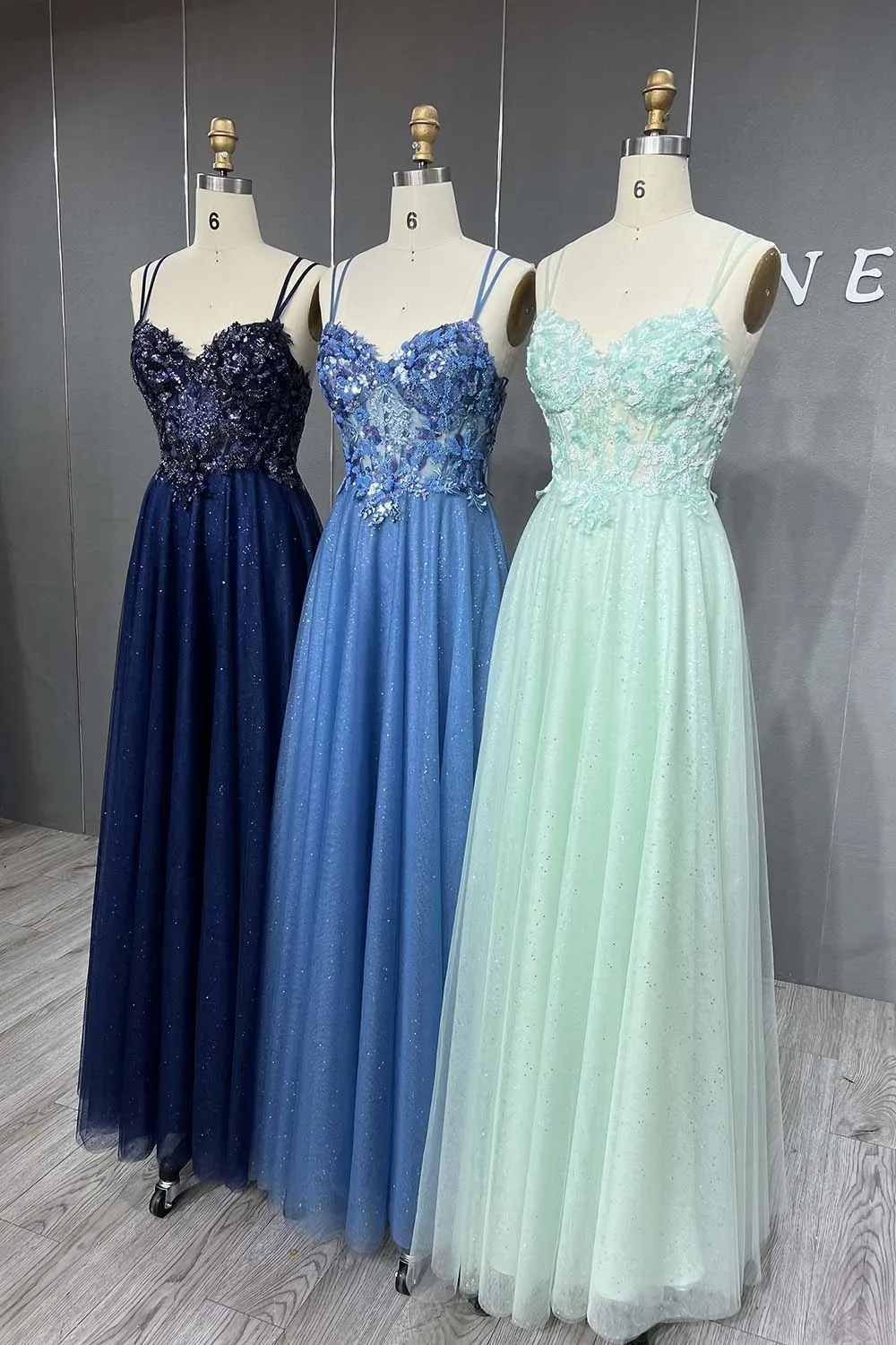 YQLNNE Sweet Blue Spaghetti Beading Long Prom Dresses Embroidered Tulle Lace-up Back Formal Women Party Gown